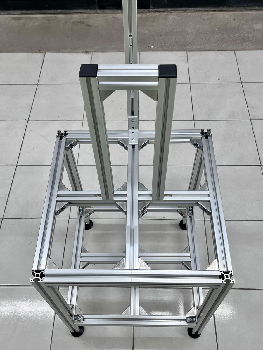 งานประกอบอลูมิเนียมโปรไฟล์ 10/11/68