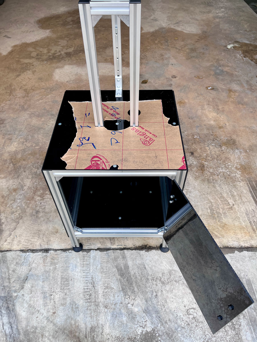 งานประกอบอลูมิเนียมโปรไฟล์ 10/11/68