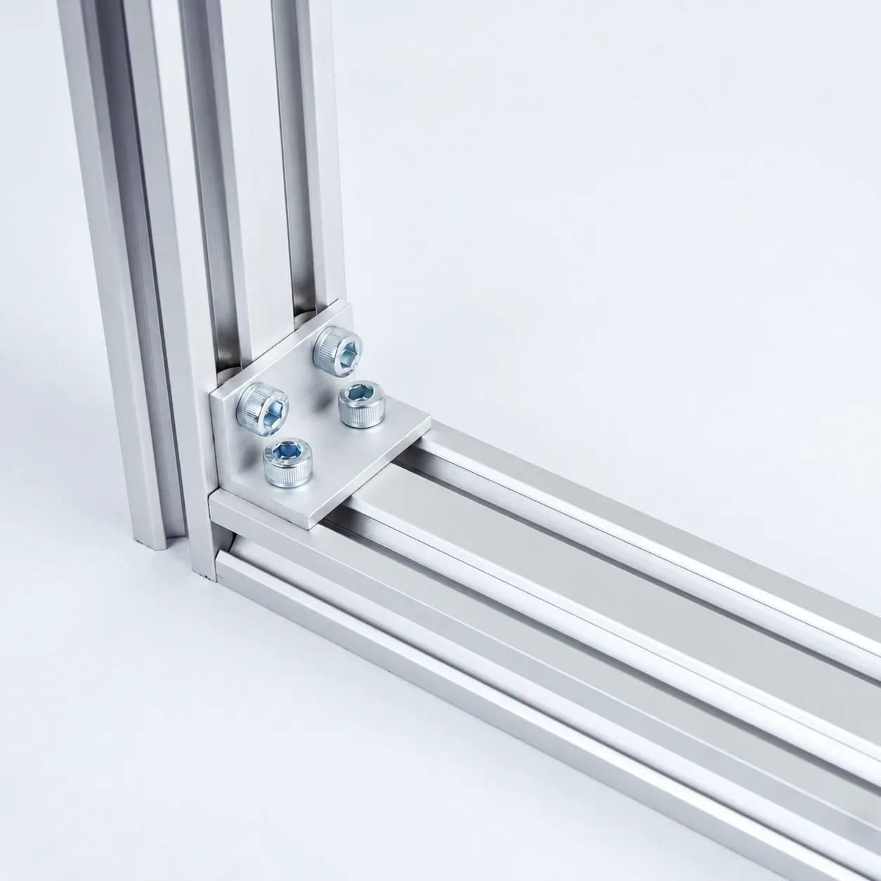 BAB-24 — L Bracket 20x40mm สีเงิน
