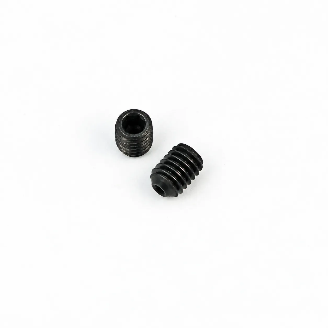 EAE-68 — สกรูตัวหนอนดำ M6x8