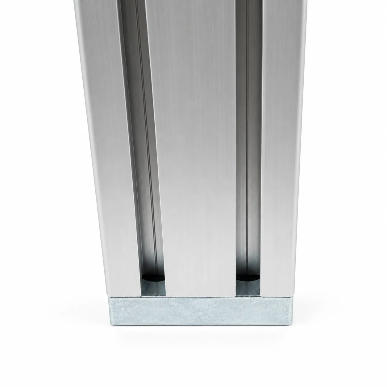 IEZ-48 — Foot Base 40x80mm เหล็ก M16